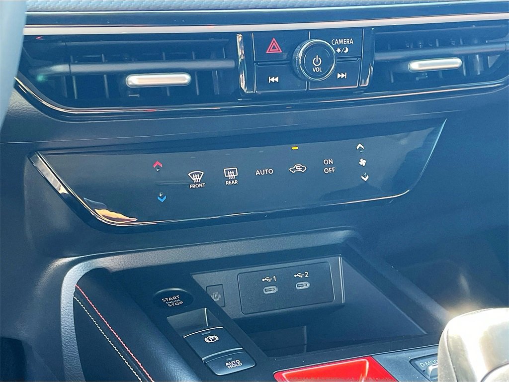 Used 2025 Nissan Kicks SR image 17