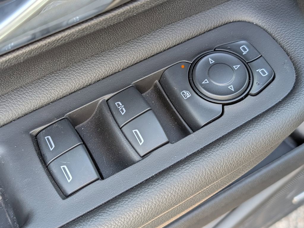 Used 2024 GMC Terrain SLT w/ Infotainment Package II AWD/4WD image 36
