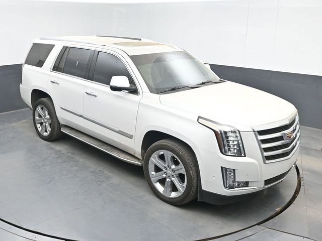 Used 2020 Cadillac Escalade Premium Luxury AWD/4WD image 13