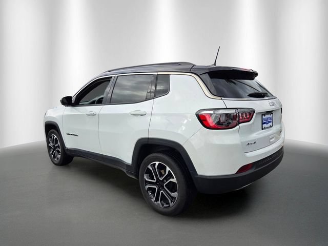 Used 2023 Jeep Compass Limited AWD/4WD image 3