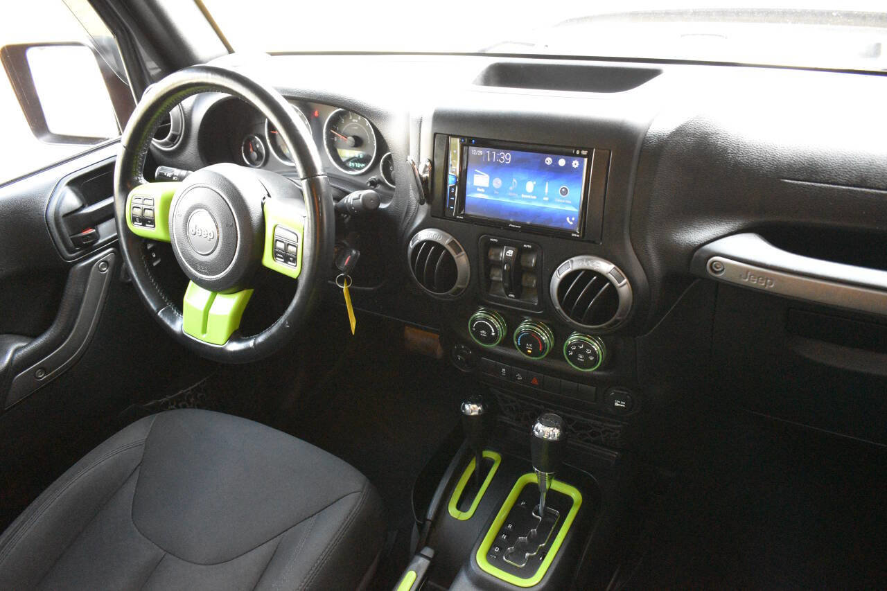Used 2018 Jeep Wrangler Unlimited Sport S image 25