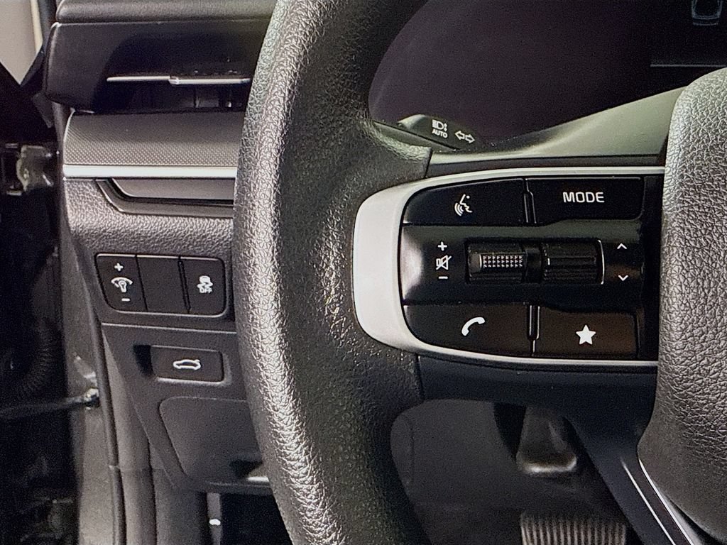 Certified 2025 Kia K5 LXS FWD image 21