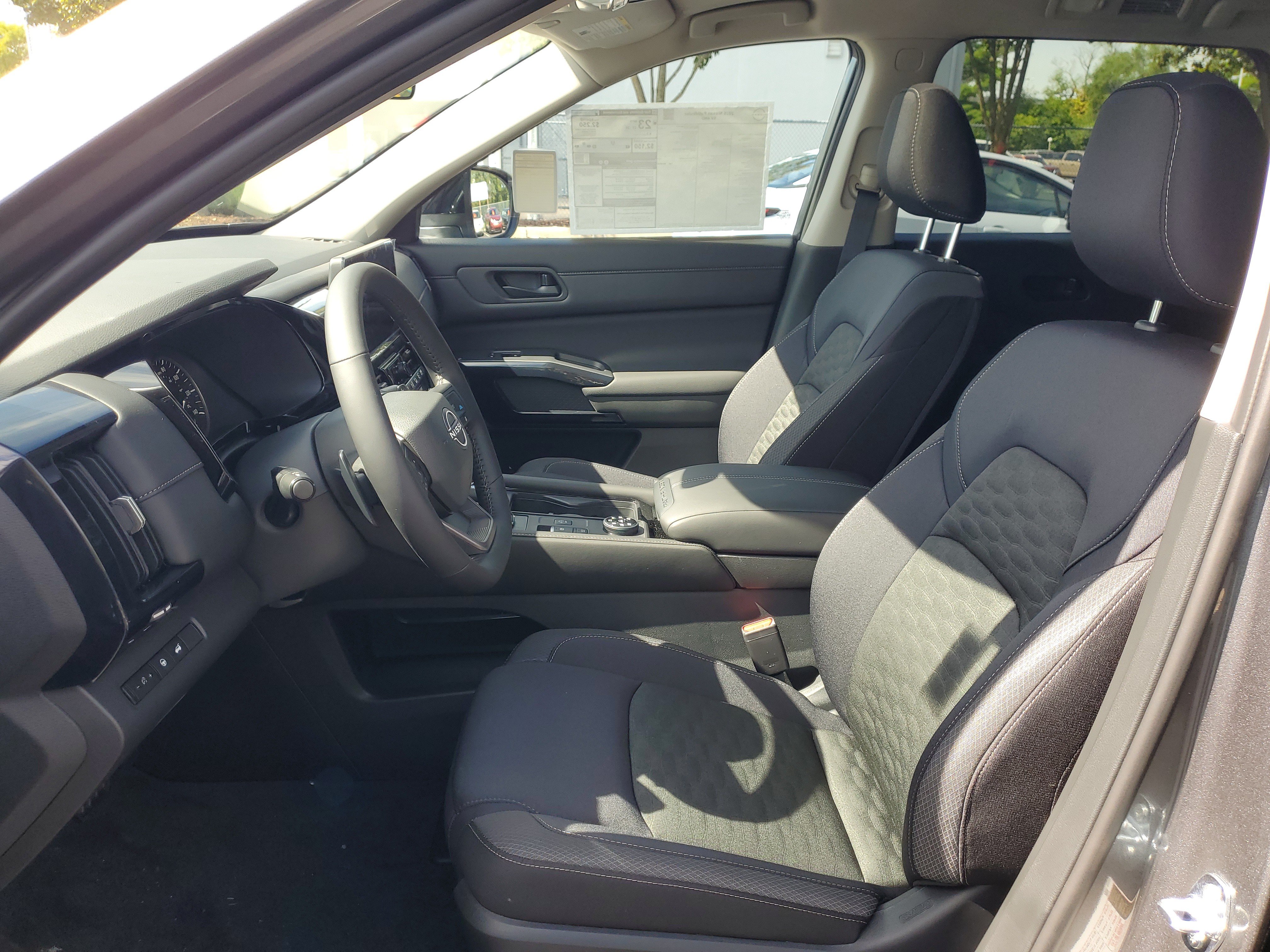 New 2026 Nissan Pathfinder SV w/ SV Premium Package AWD/4WD image 5