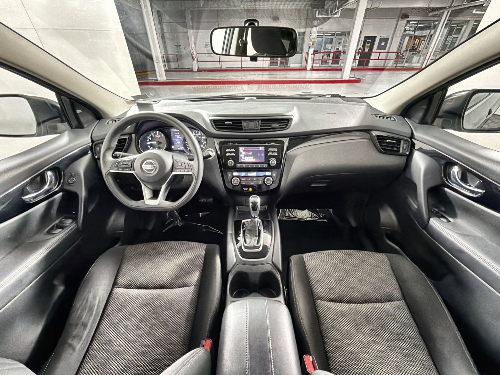 Used 2018 Nissan Rogue Sport SV image 22