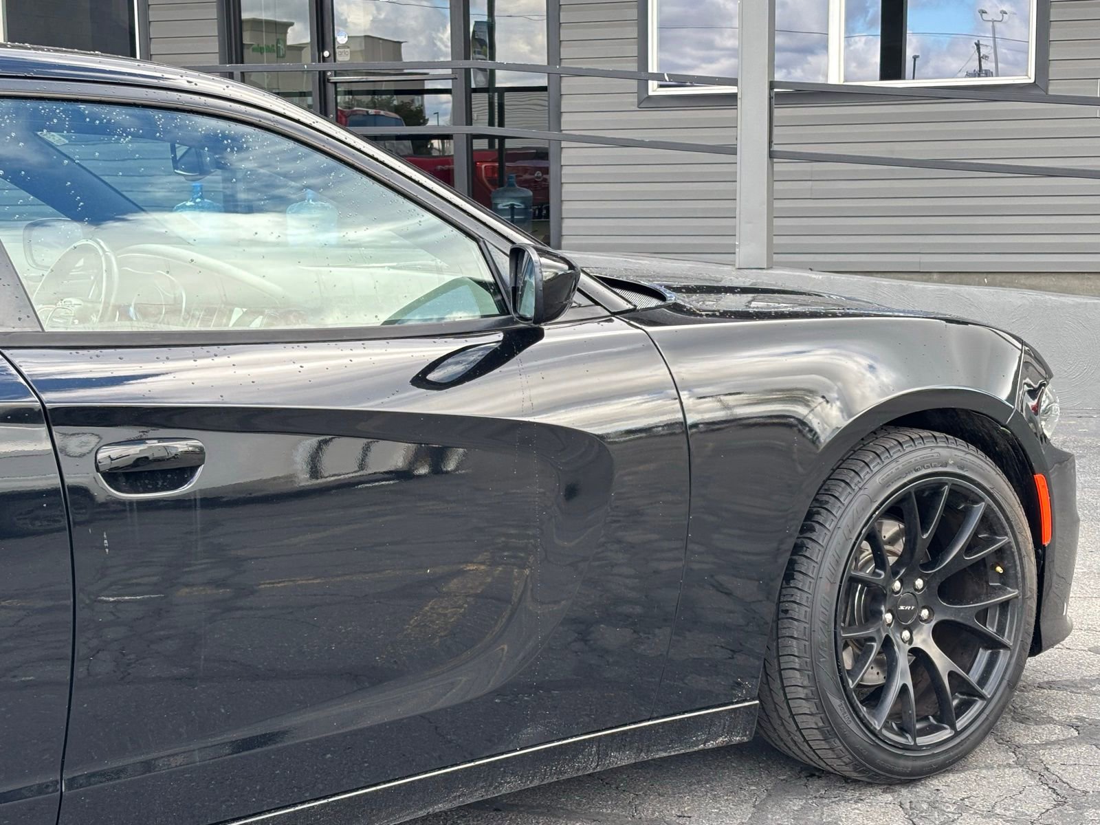 Used 2017 Dodge Charger R/T RWD image 4