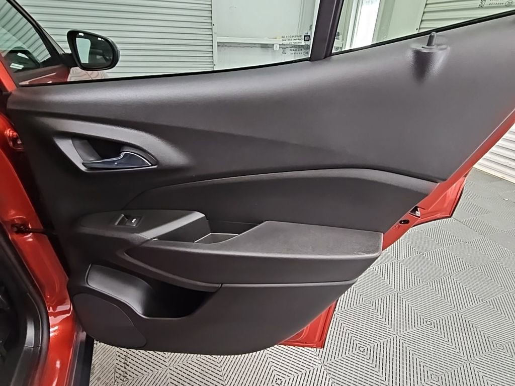 Used 2024 Chevrolet Trax ACTIV w/ Driver Confidence Package image 33