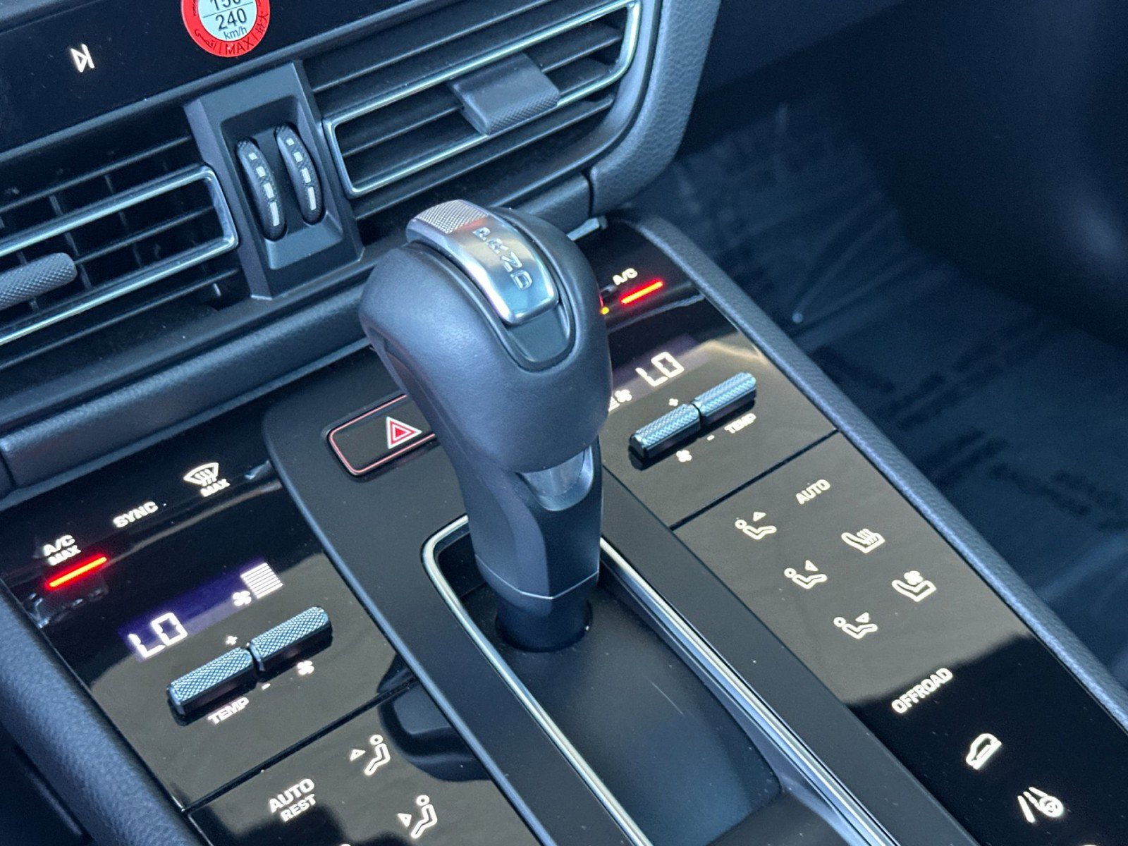 Used 2025 Porsche Macan image 22