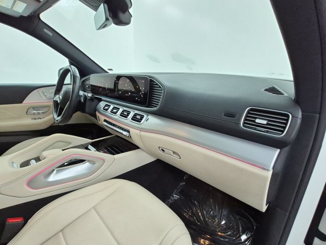 Used 2025 Mercedes-Benz GLS 450 4MATIC image 26
