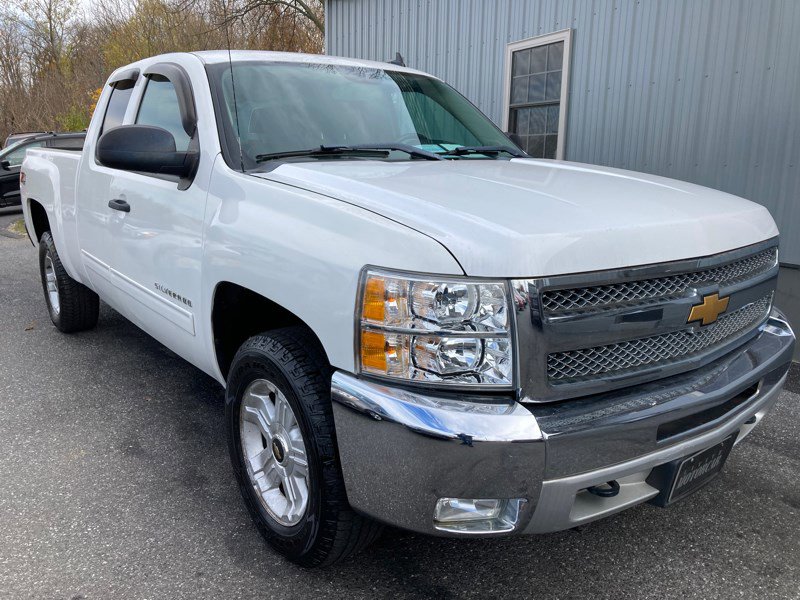 Used 2013 Chevrolet Silverado 1500 LT w/ All-Star Edition AWD/4WD image 3