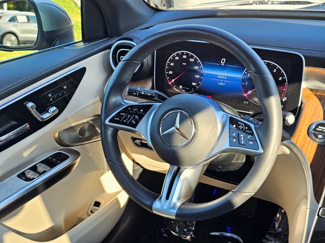 Used 2023 Mercedes-Benz GLC 300 4MATIC image 29