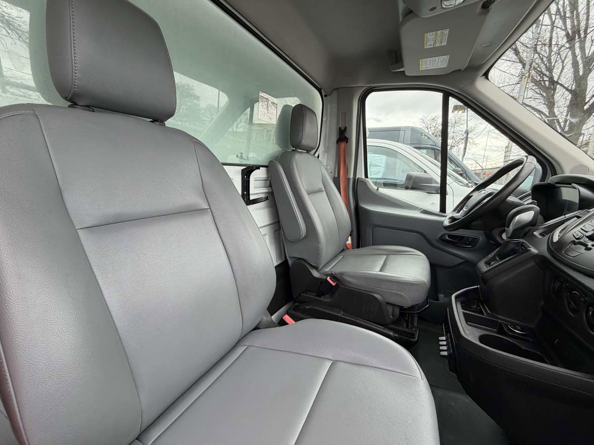 Used 2018 Ford Transit 350 156 DRW RWD image 21