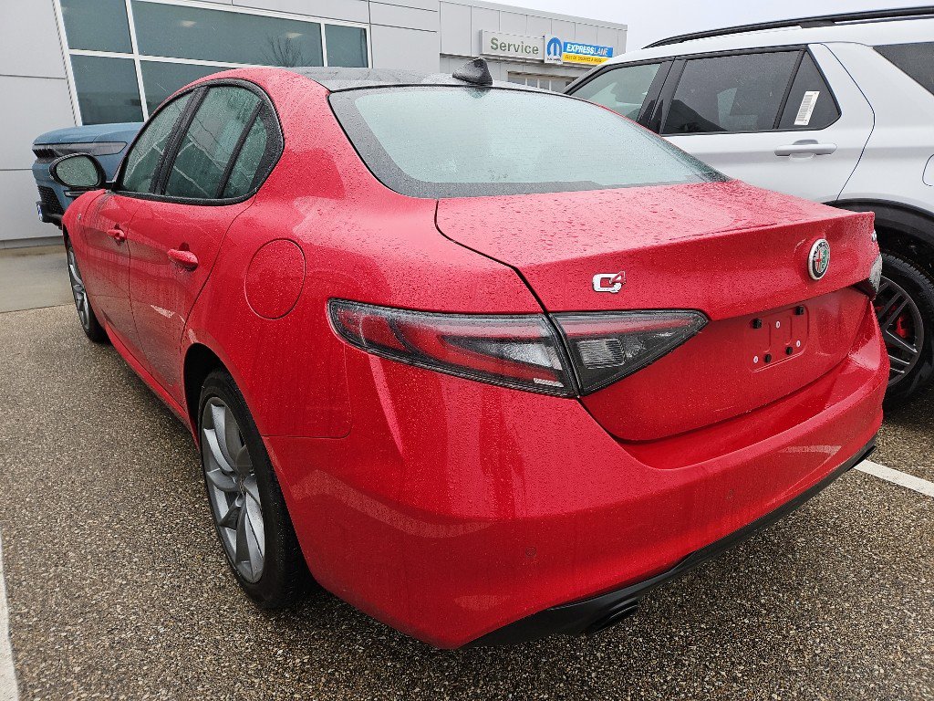 Used 2024 Alfa Romeo Giulia Ti w/ Active Assist Plus Package image 5
