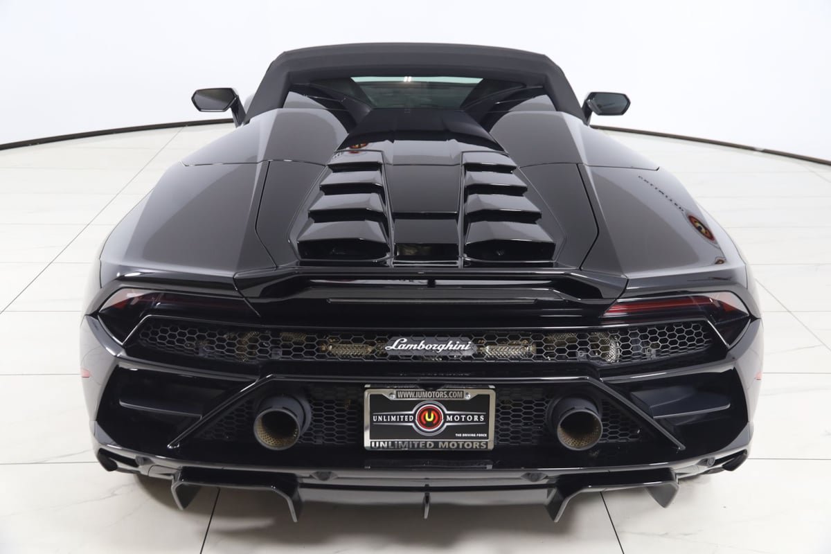Used 2023 Lamborghini Huracan EVO RWD image 86