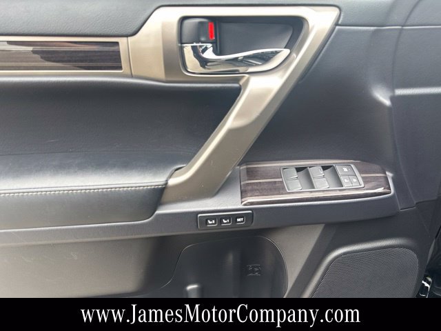 Used 2021 Lexus GX 460 Premium w/ Accessory Package AWD/4WD image 14