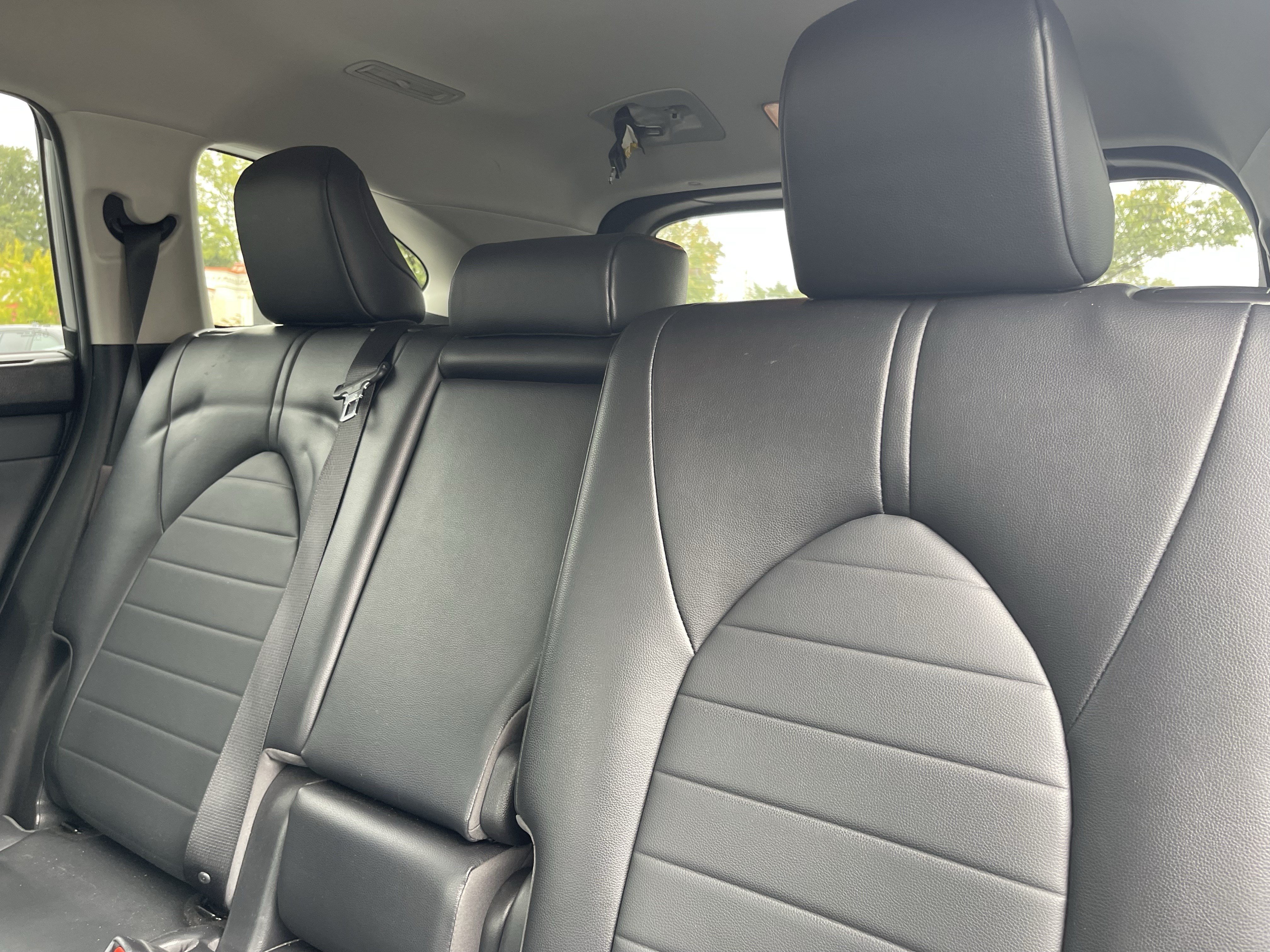 Used 2023 Toyota Highlander XLE FWD image 10