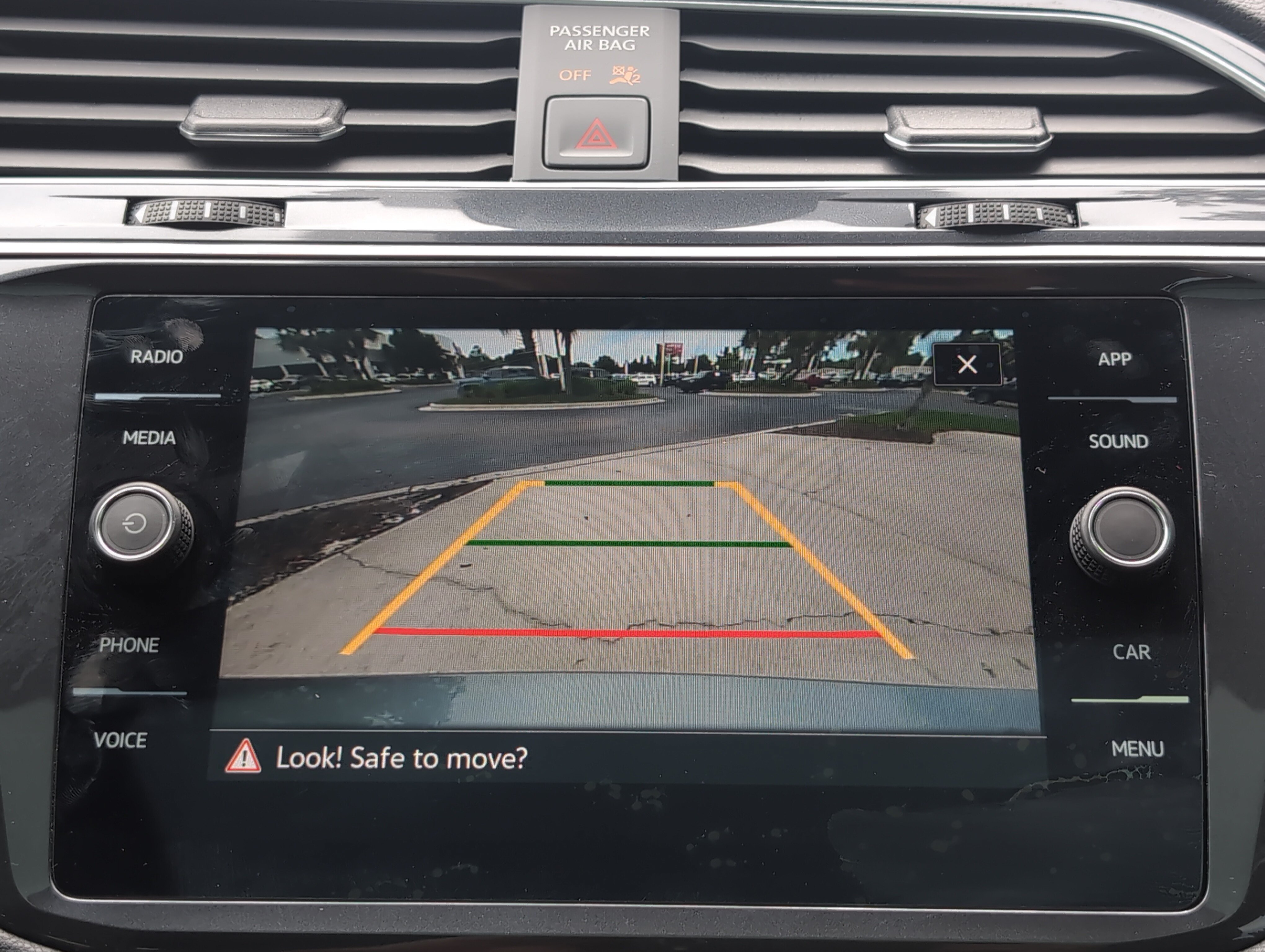 Used 2024 Volkswagen Tiguan SE R-Line FWD image 24