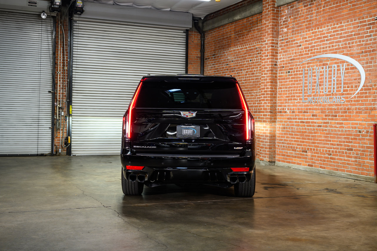 Used 2024 Cadillac Escalade V w/ LPO, Floor Liner Package image 7