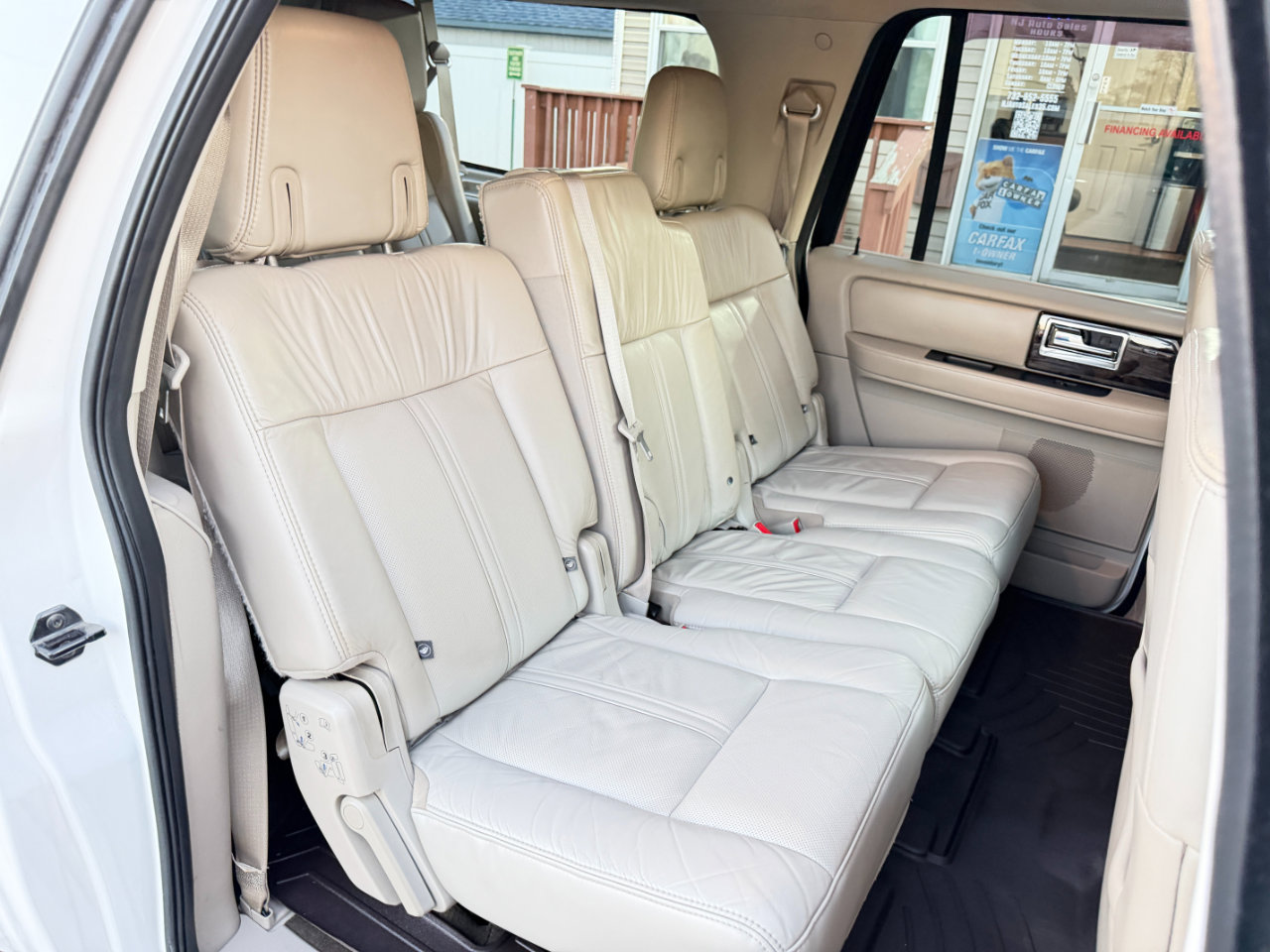 Used 2015 Lincoln Navigator L 4WD image 45