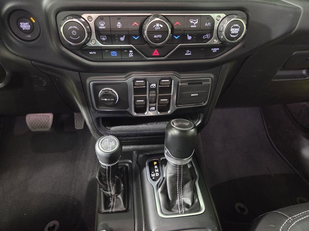 Certified 2023 Jeep Wrangler Sahara w/ Cold Weather Group image 20