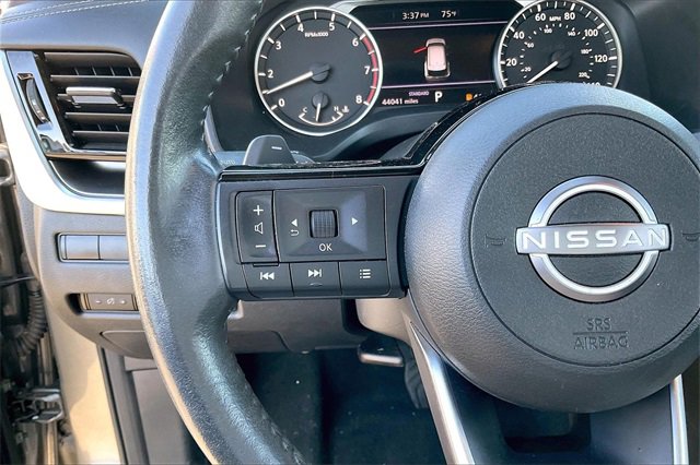 Certified 2022 Nissan Rogue SV w/ SV Premium Package image 18