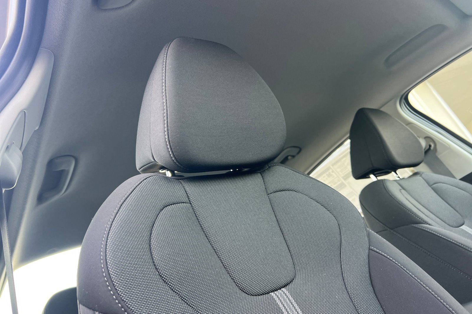 Used 2025 Hyundai Elantra SE image 21