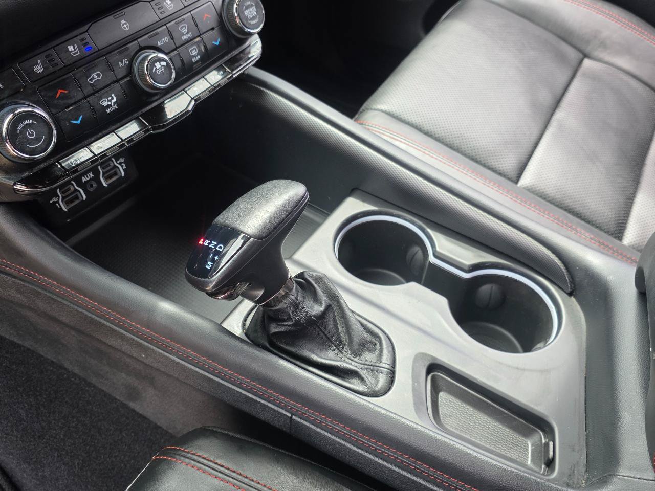 Used 2024 Dodge Durango GT AWD/4WD image 9