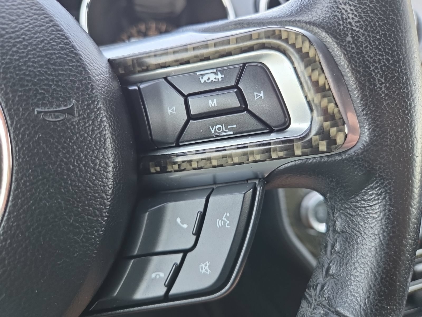 Used 2016 Ford Mustang Coupe RWD image 17