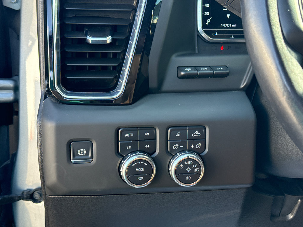 Certified 2025 GMC Sierra 2500 Denali Ultimate AWD/4WD image 18