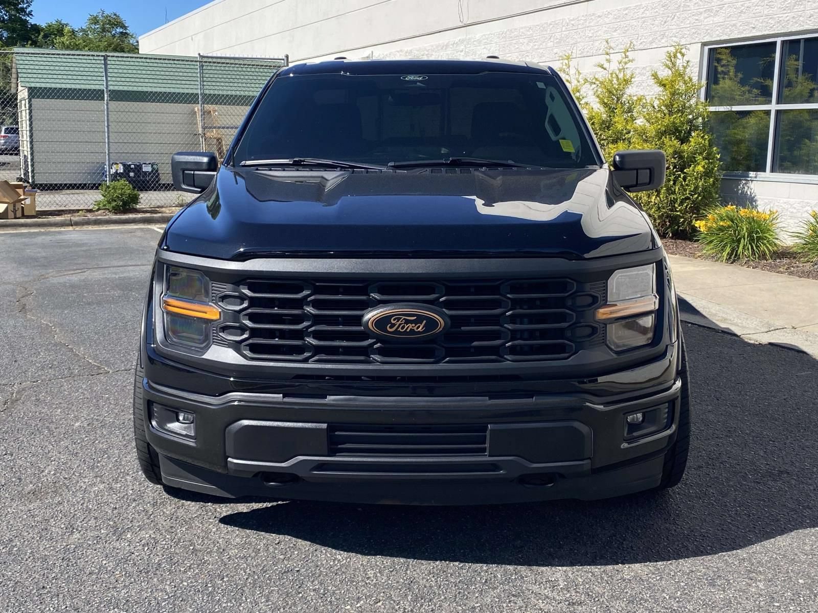 Used 2024 Ford F150 XL w/ Equipment Group 103A High AWD/4WD image 2