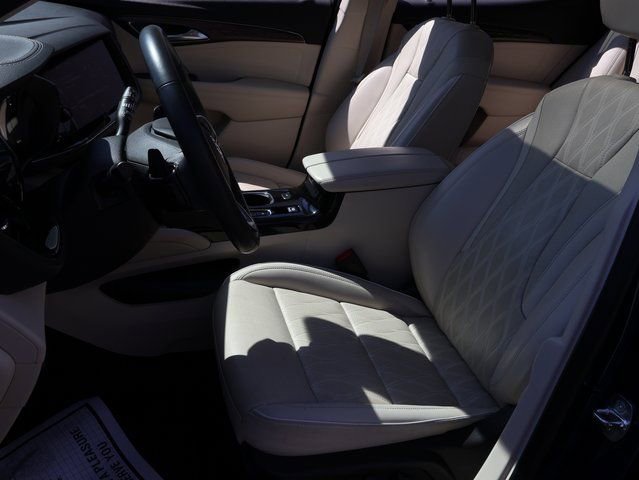 Certified 2022 Buick Envision Avenir w/ Technology Package II image 43