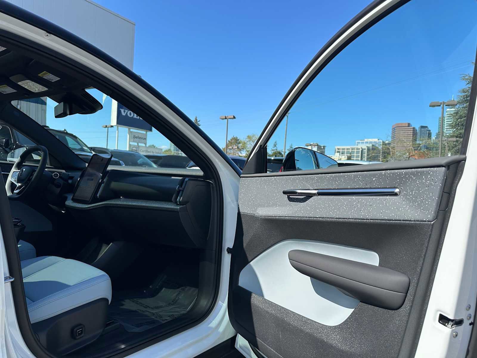 New 2026 Volvo EX30 Ultra w/ Protection Package Premier AWD/4WD image 11