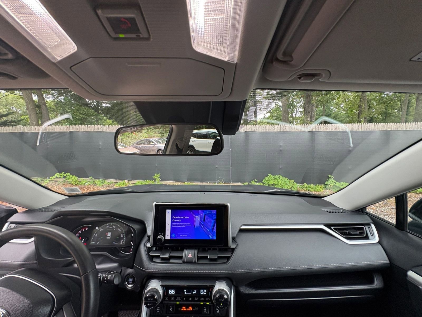 Used 2024 Toyota RAV4 XLE image 31