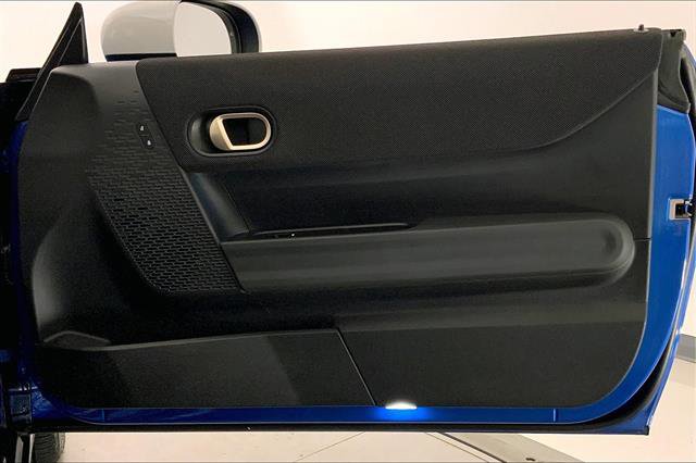 Certified 2025 MINI Cooper 2-Door Hardtop image 25