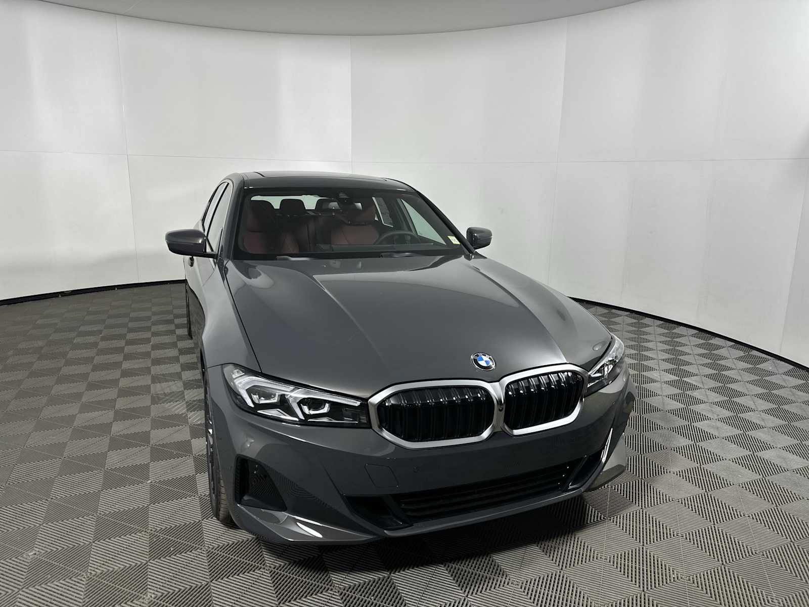 New 2026 BMW 330i xDrive Sedan w/ Convenience Package AWD/4WD image 6