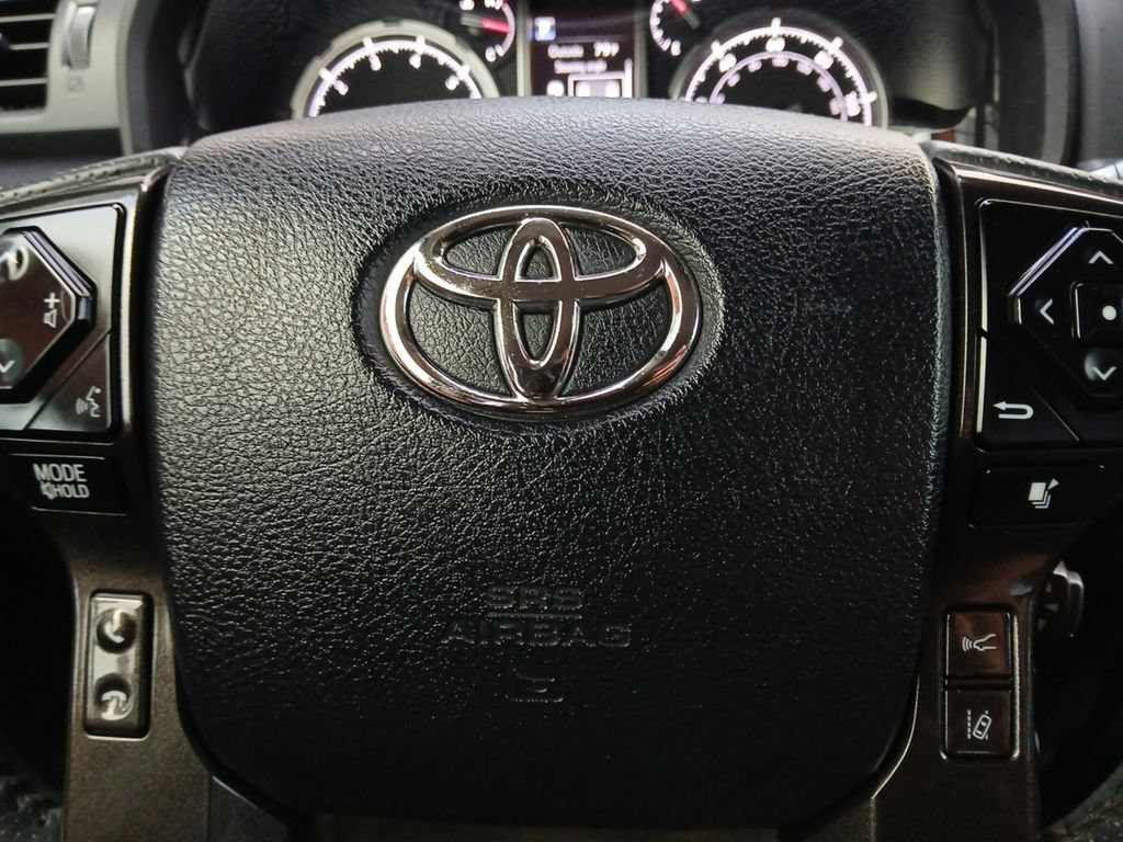 Used 2022 Toyota 4Runner TRD Off-Road Premium AWD/4WD image 5