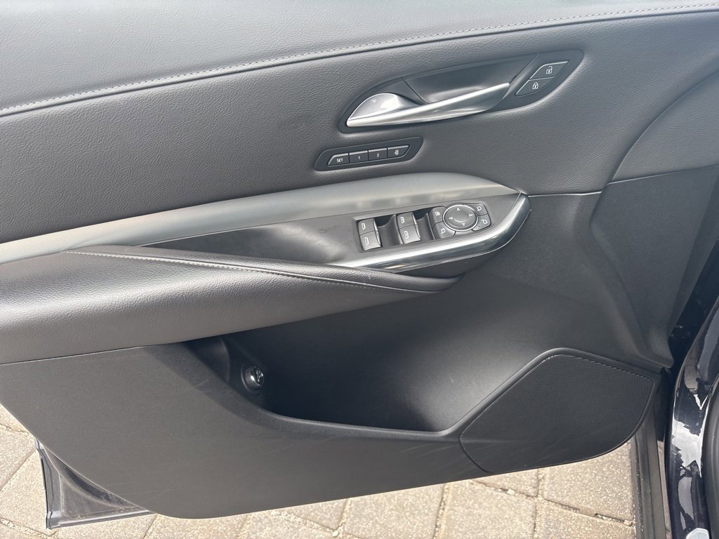 Used 2023 Cadillac XT4 Premium Luxury w/ Cold Weather Package image 18