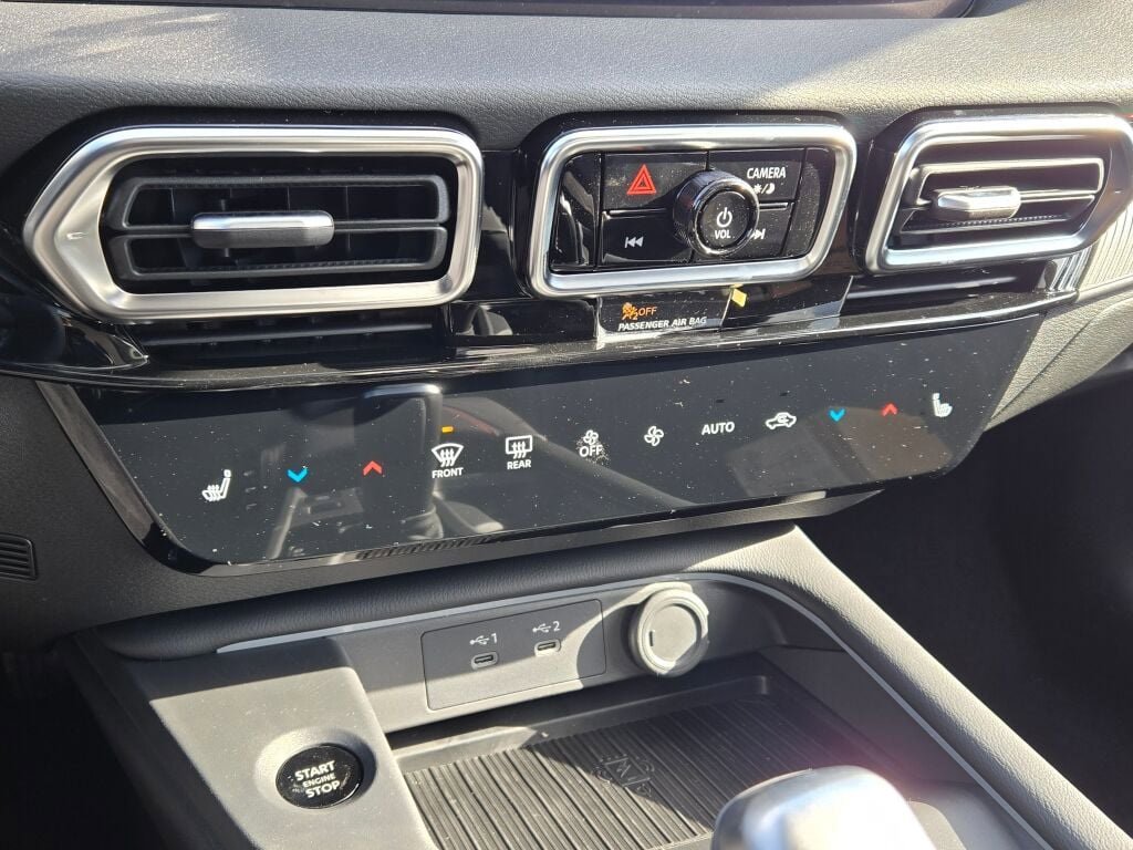 New 2026 Nissan Sentra SR w/ SR Premium Package image 28