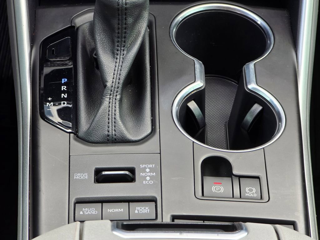 Used 2021 Toyota Highlander XLE image 38