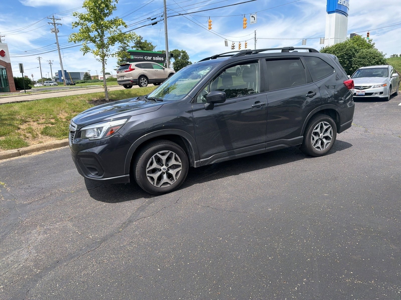 Used 2019 Subaru Forester Premium AWD/4WD image 2