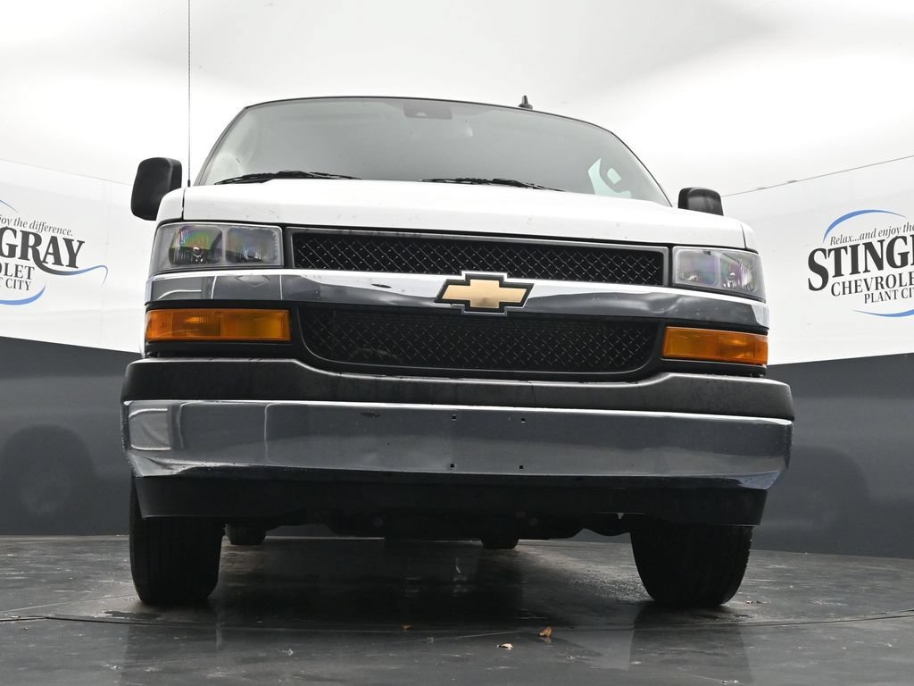 Used 2025 Chevrolet Express 3500 LT w/ LT Preferred Equipment Group RWD image 27