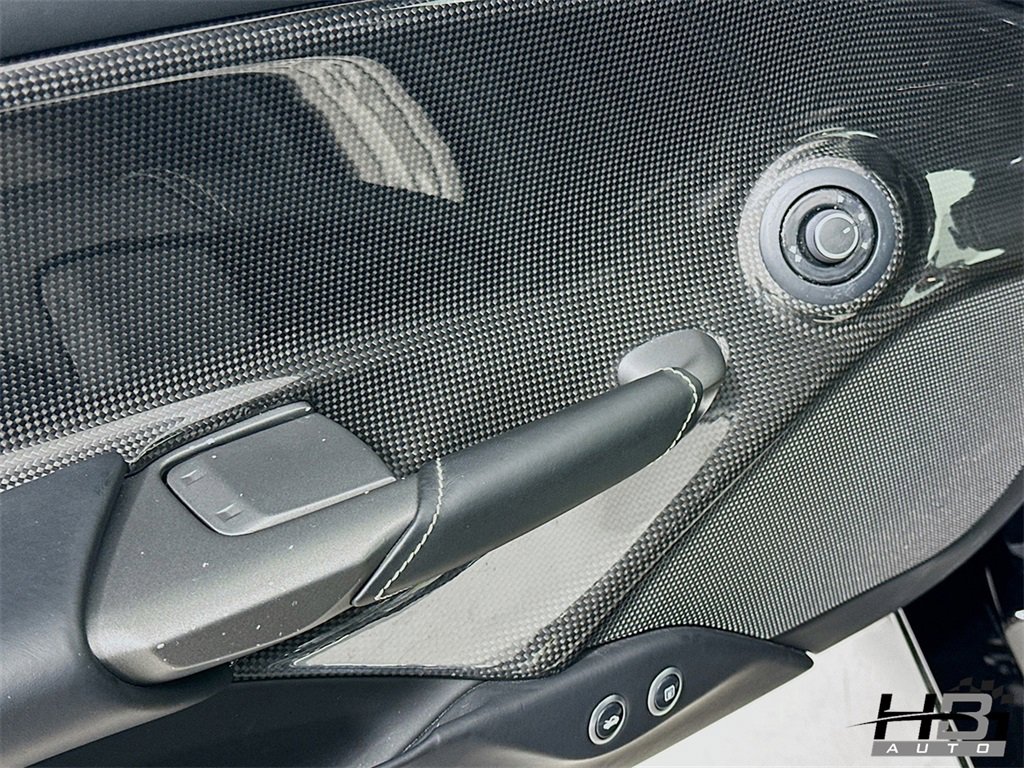 Used 2016 Ferrari 488 GTB image 13