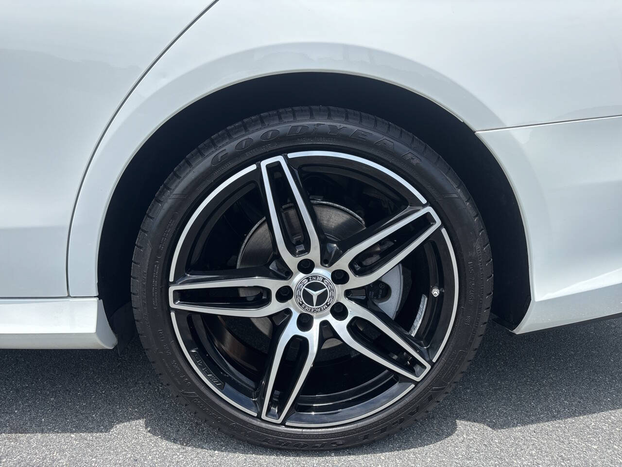 Used 2020 Mercedes-Benz E 350 Sedan image 42