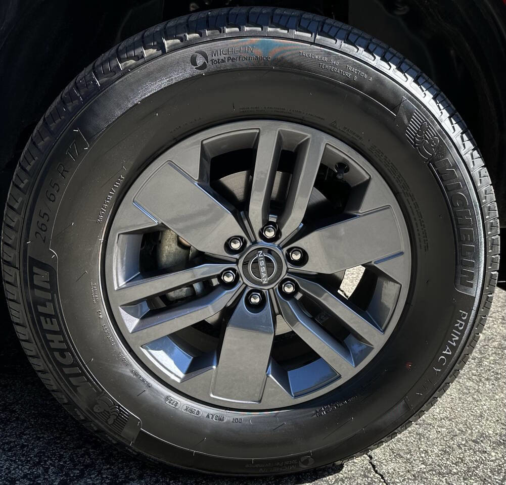 Used 2025 Nissan Frontier SV image 10