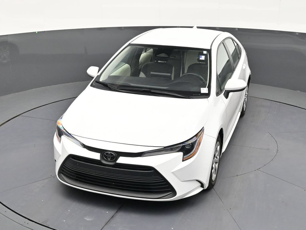 Used 2025 Toyota Corolla LE FWD image 19