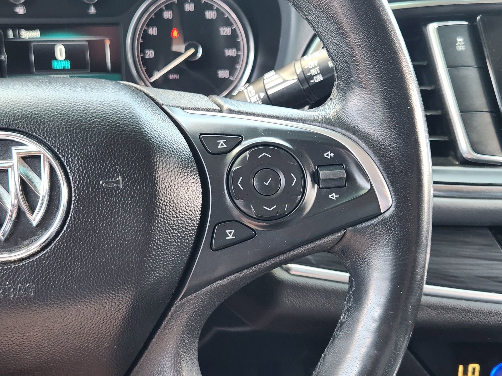 Used 2019 Buick Enclave Essence FWD image 32
