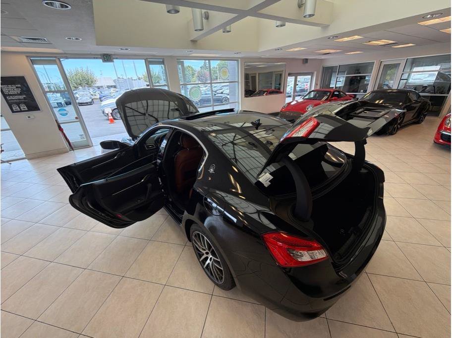Used 2019 Maserati Ghibli RWD image 40