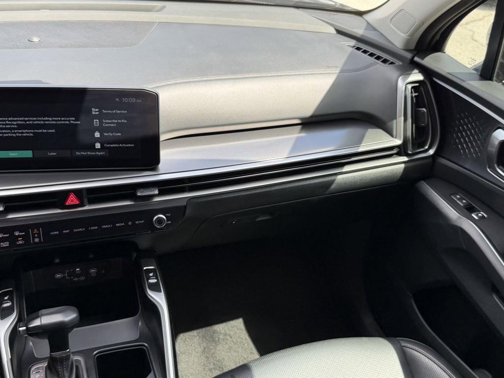 Used 2025 Kia Sorento S FWD image 17