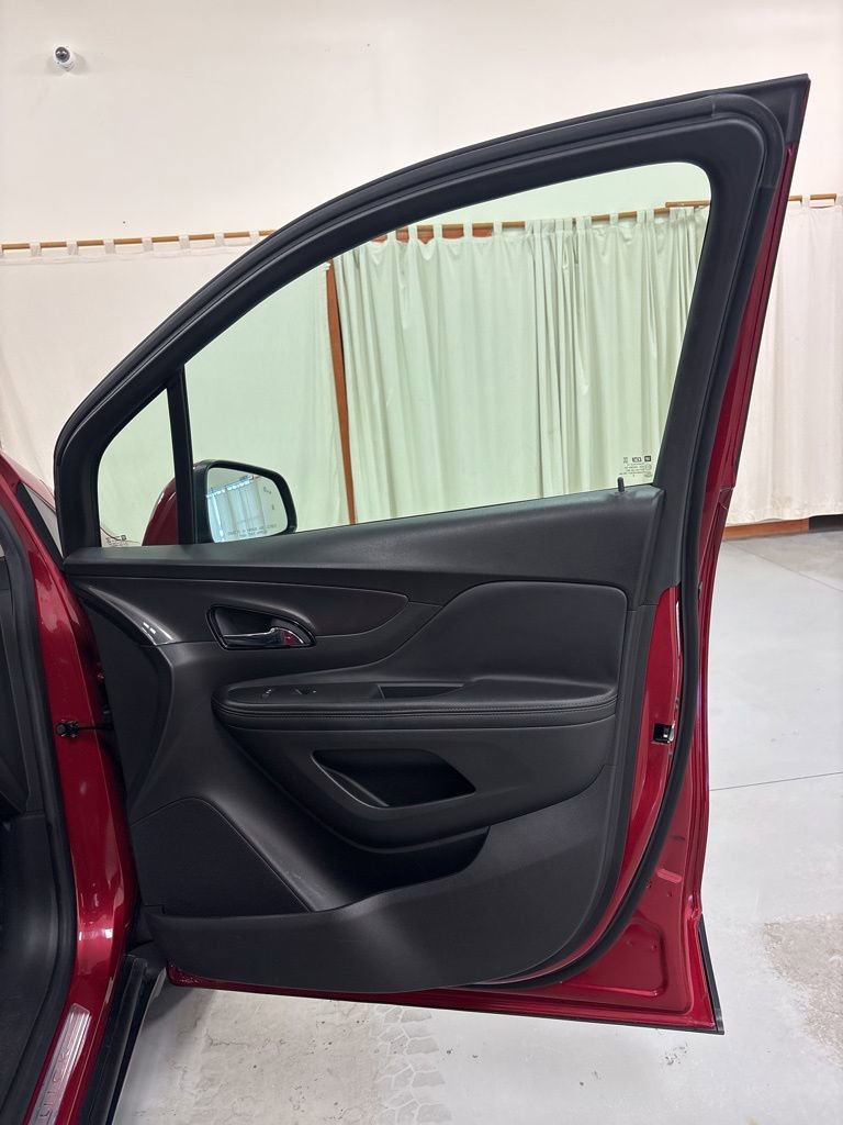 Used 2019 Buick Encore Essence image 28