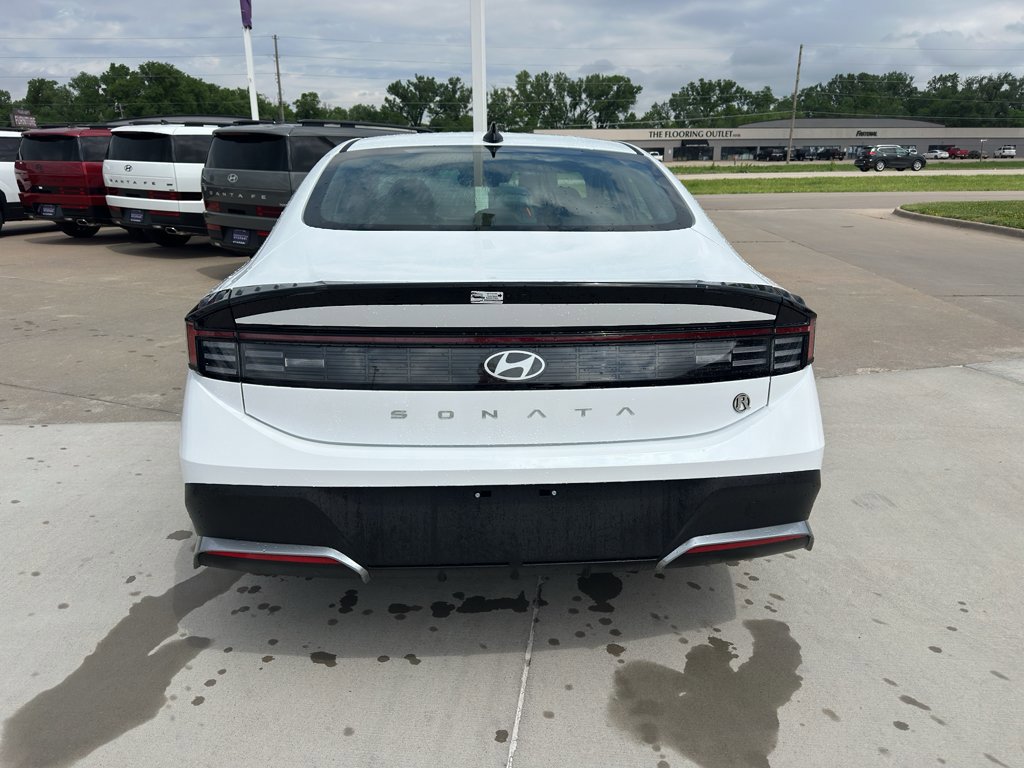 New 2026 Hyundai Sonata SE FWD image 9