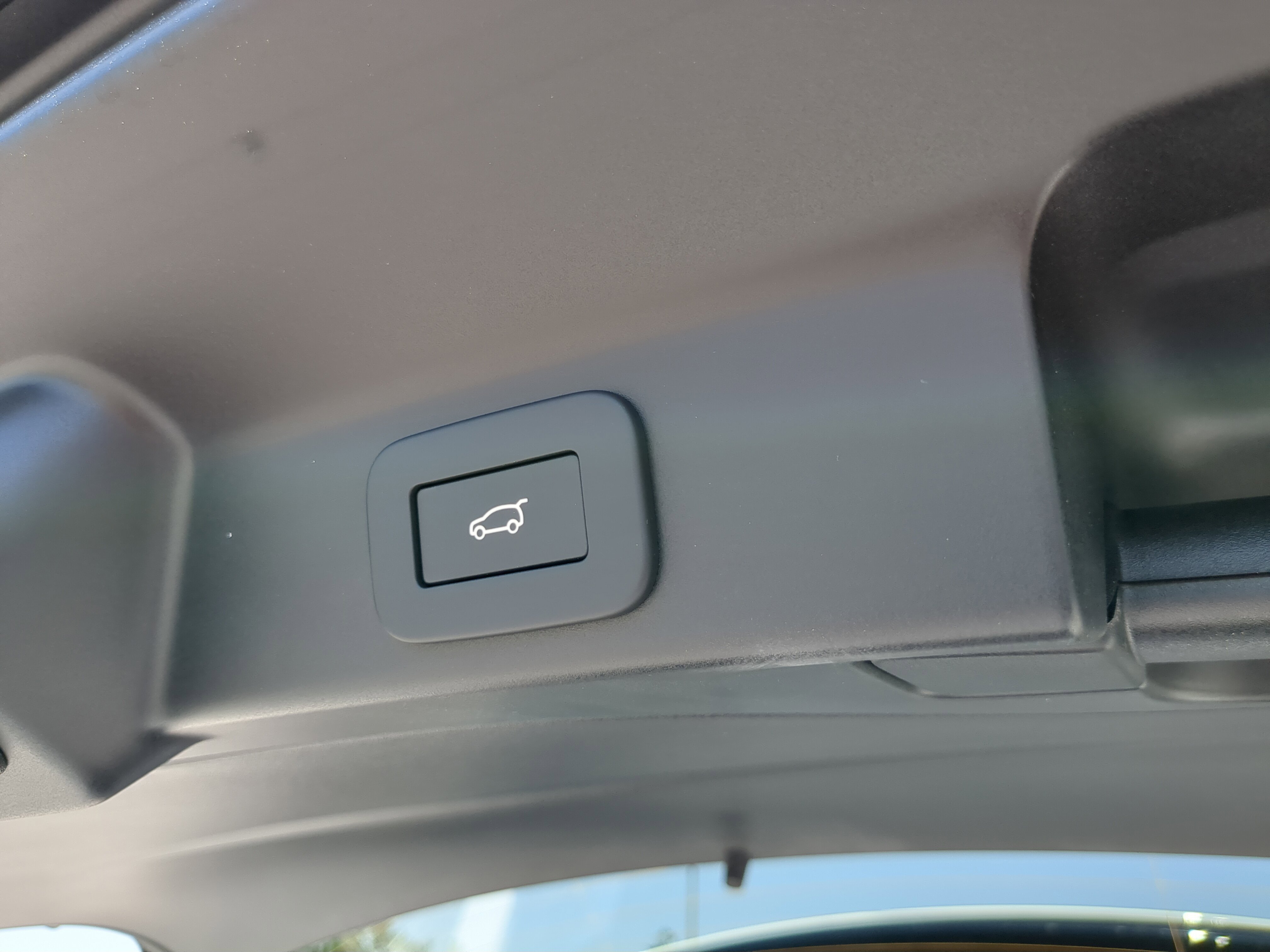 New 2026 Jaguar F-PACE R-Dynamic S image 9